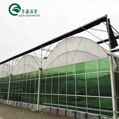 Modernização de sistemas hidropónicos verticais de camada dupla para estufas agrícolas